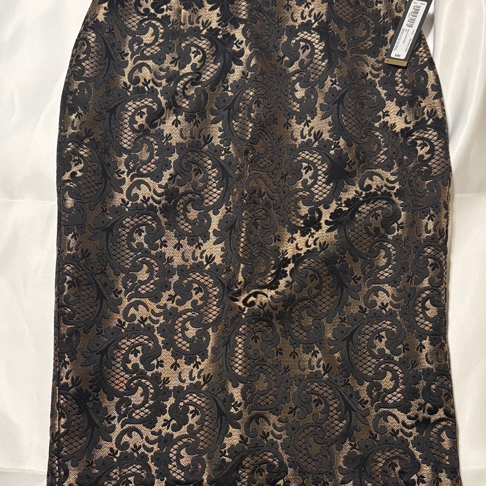 Worthington Black and Gold Patterned Pencil Skirt